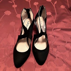 Life Stride black heels size 10M